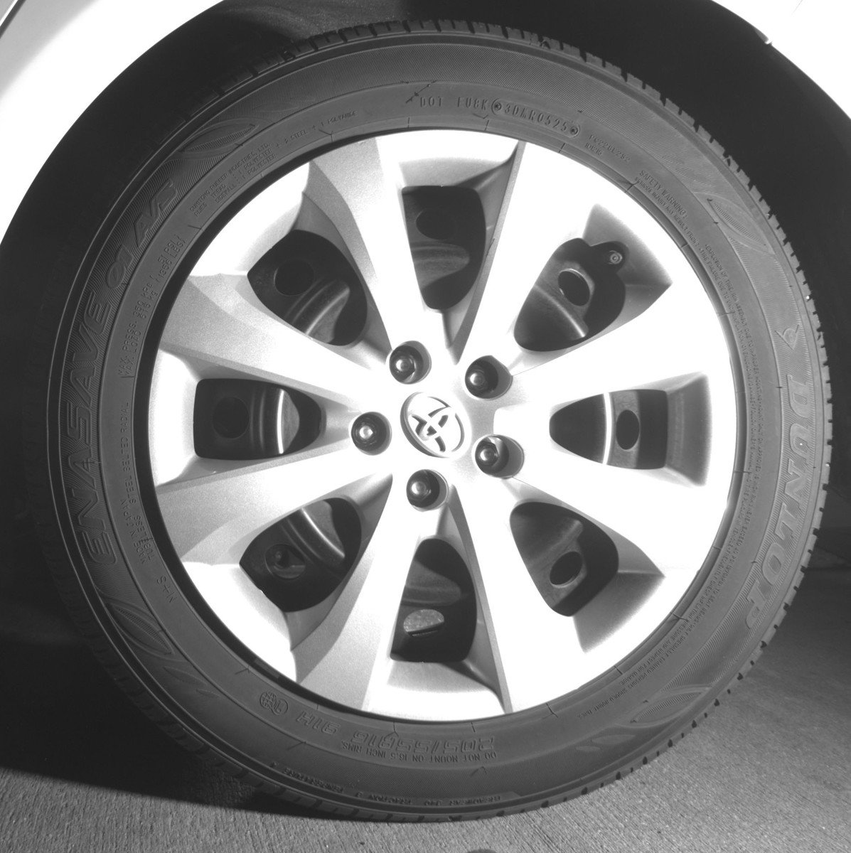 Used 2025 Toyota Corolla LE FWD image 14