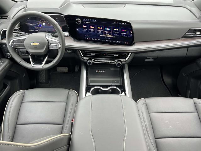 Used 2025 Chevrolet Suburban Premier image 15