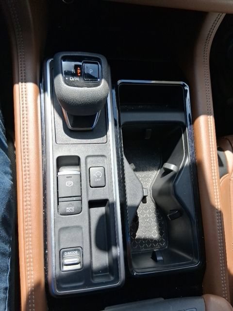 Used 2023 Nissan Pathfinder Platinum FWD image 12