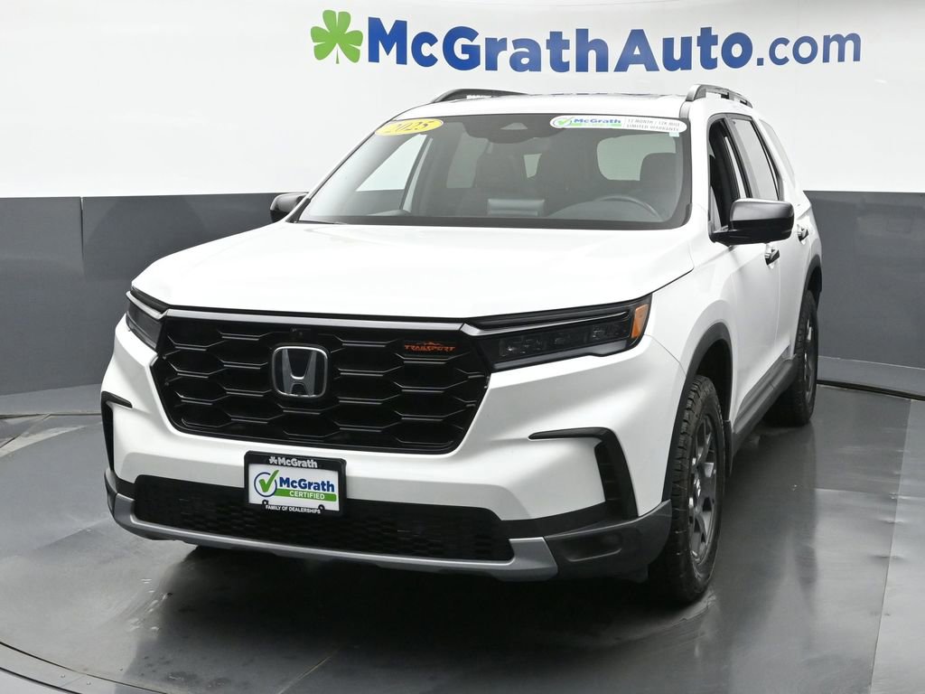 Used 2025 Honda Pilot TrailSport image 5