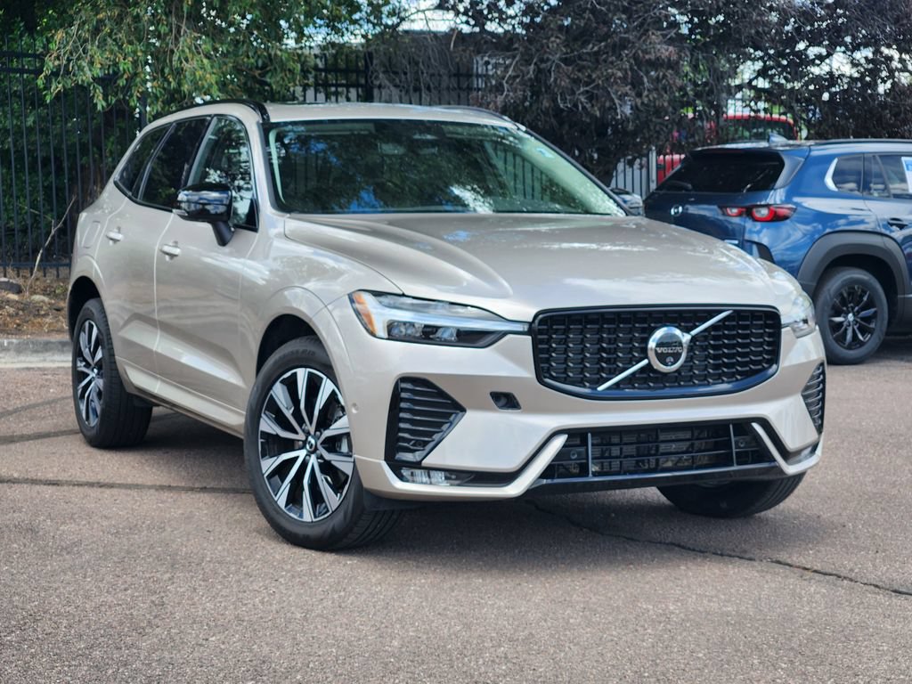 Used 2025 Volvo XC60 B5 Plus AWD/4WD image 1