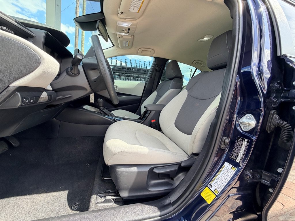 Used 2022 Toyota Corolla LE FWD image 11