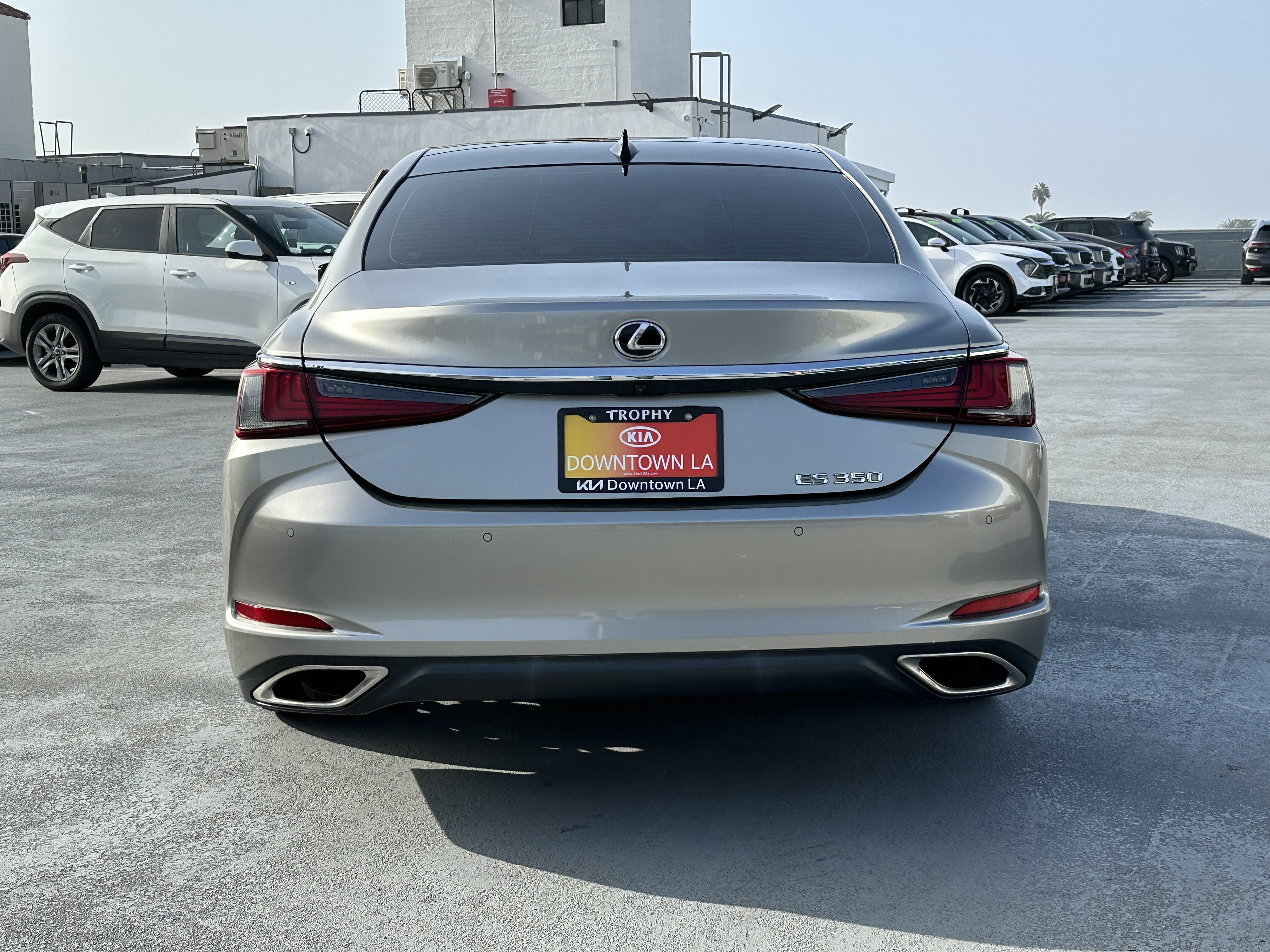 Used 2020 Lexus ES 350 w/ Premium Package image 5