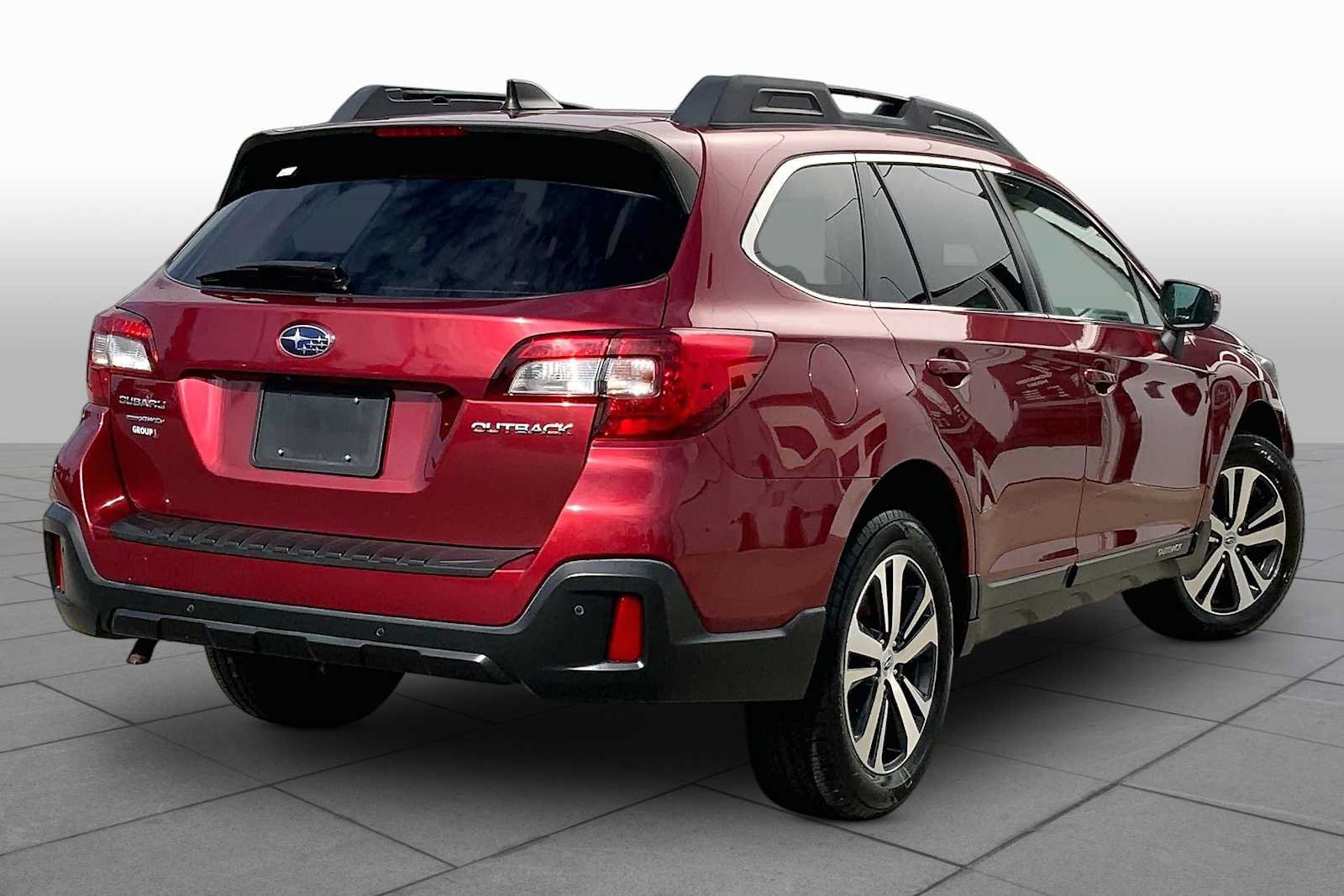 Used 2019 Subaru Outback 2.5i Limited AWD/4WD image 12