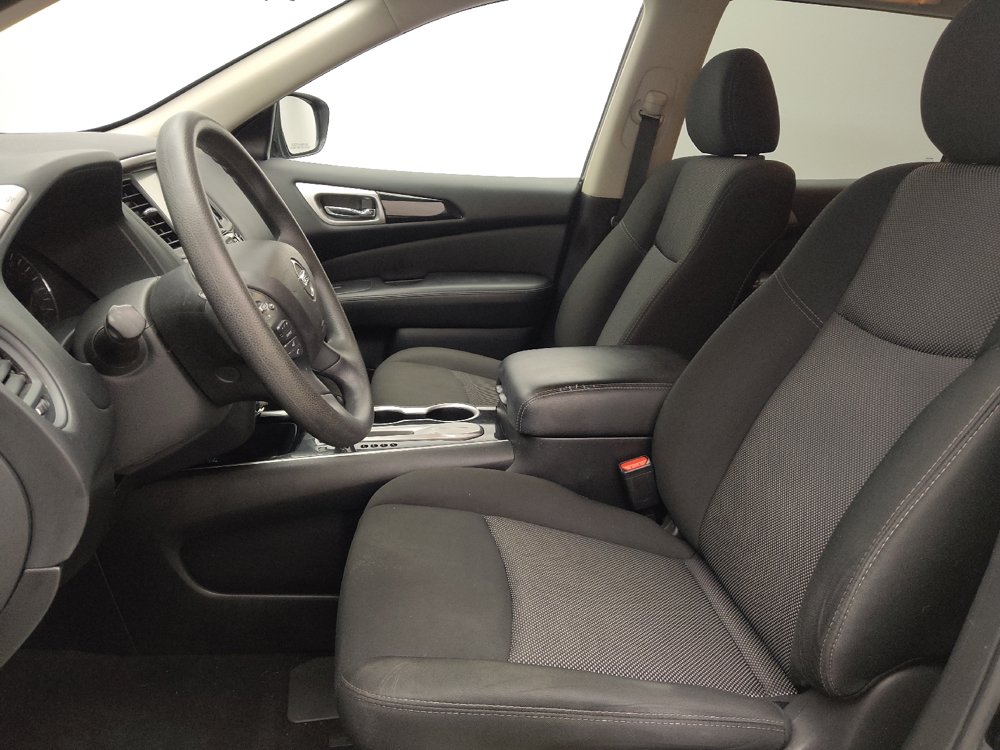 Used 2020 Nissan Pathfinder S FWD image 17