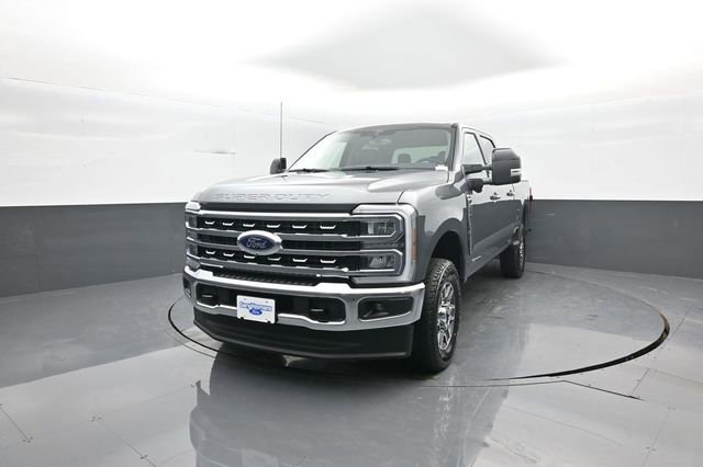 New 2026 Ford F250 Lariat w/ FX4 Off-Road Package image 3