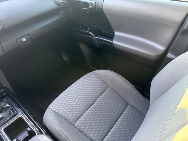 Used 2022 Toyota Tacoma SR w/ SR Convenience Package RWD image 14