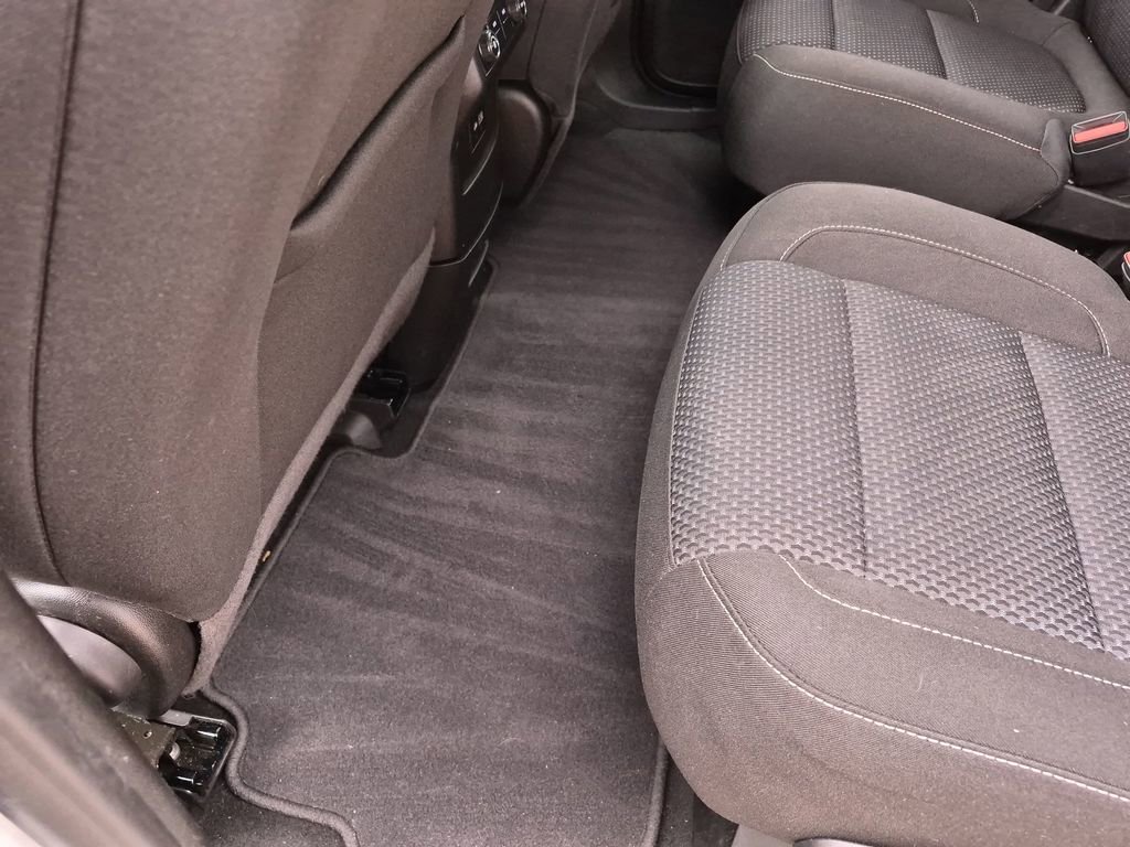 Used 2021 GMC Acadia SLE FWD image 37