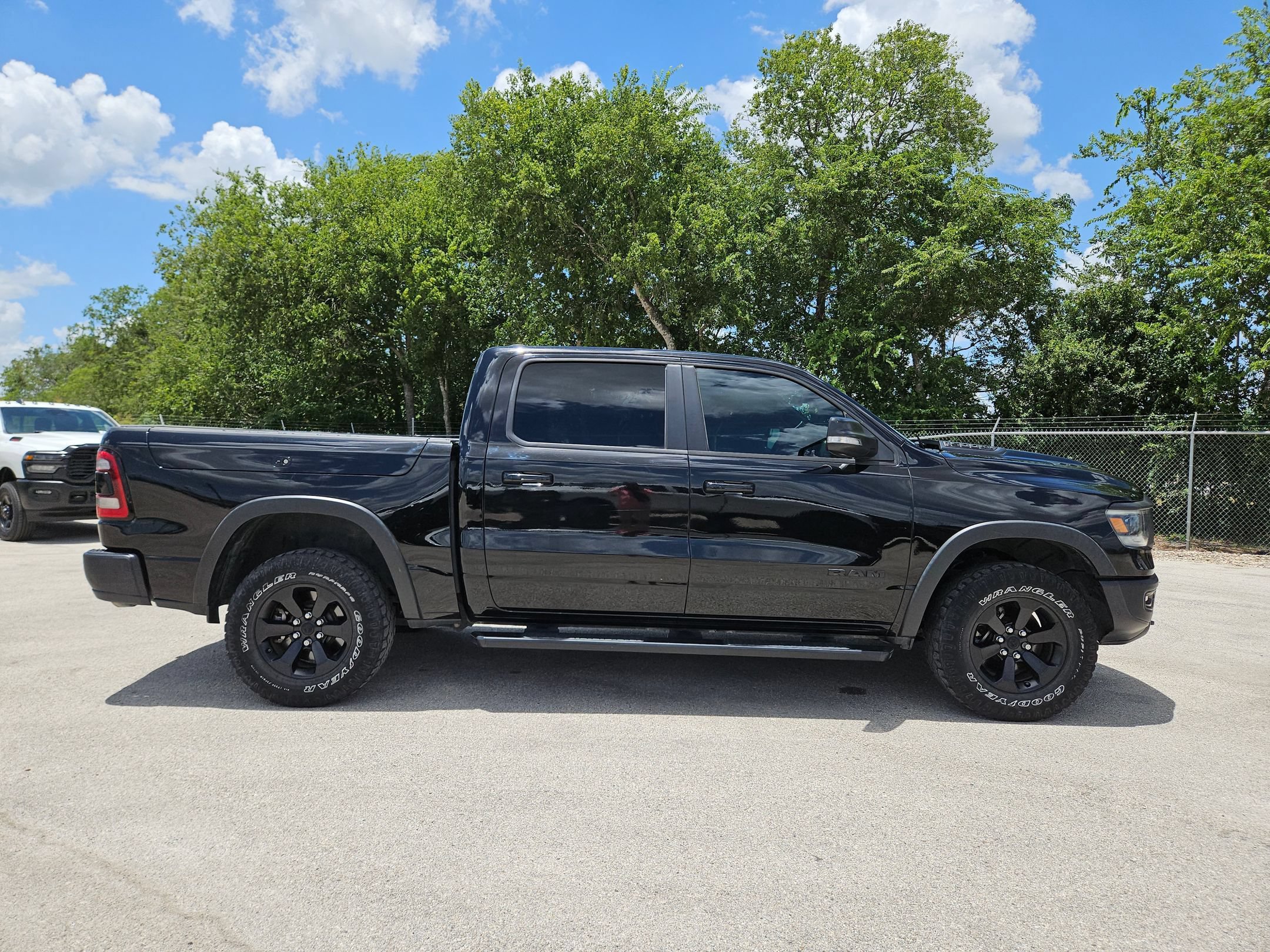 Used 2020 RAM 1500 Rebel w/ Rebel Level 2 Equipment Group AWD/4WD image 2