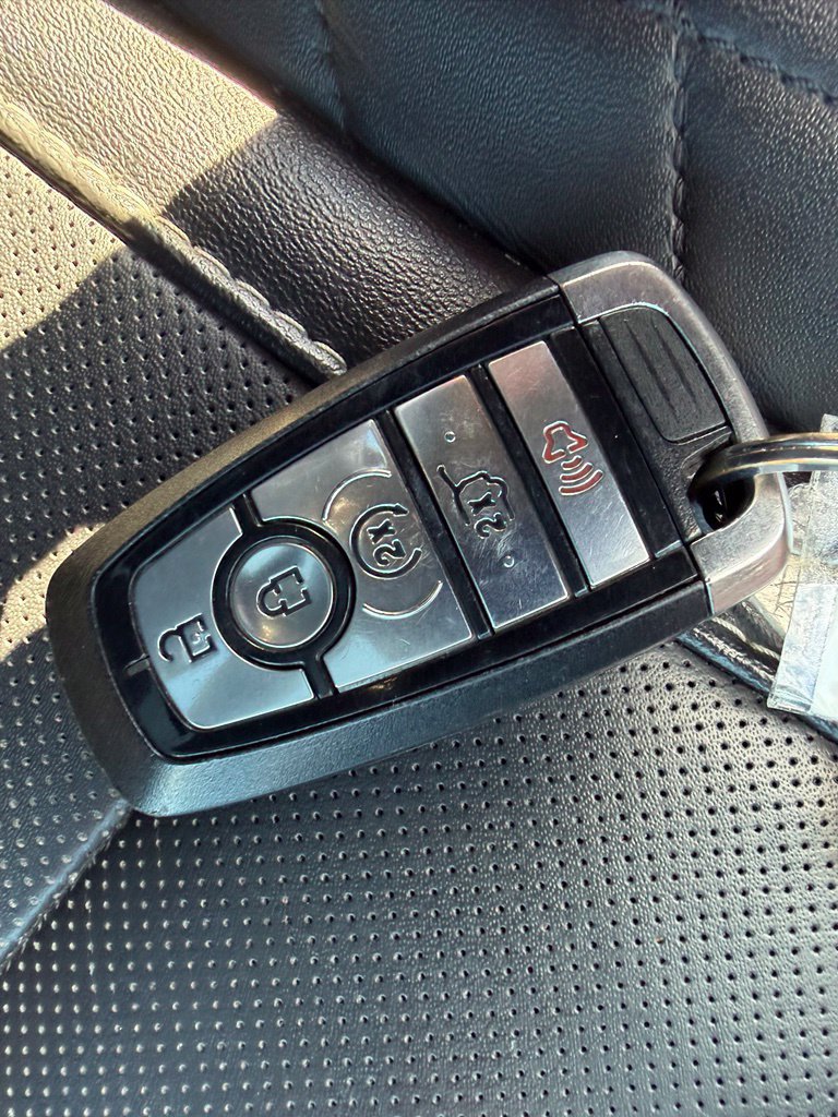 Certified 2019 Ford Explorer Platinum AWD/4WD image 35