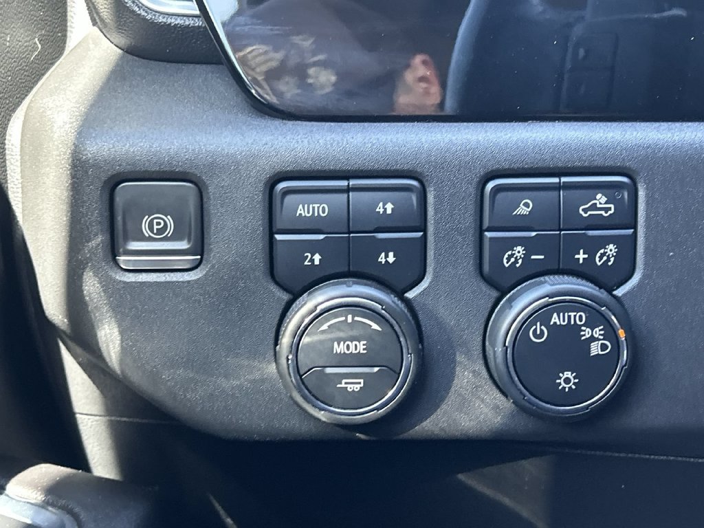 Certified 2022 Chevrolet Silverado 1500 LT w/ Diesel Off-Road Package AWD/4WD image 22