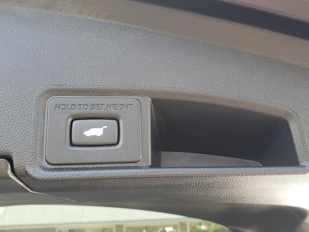 Certified 2025 Acura RDX SH-AWD image 10