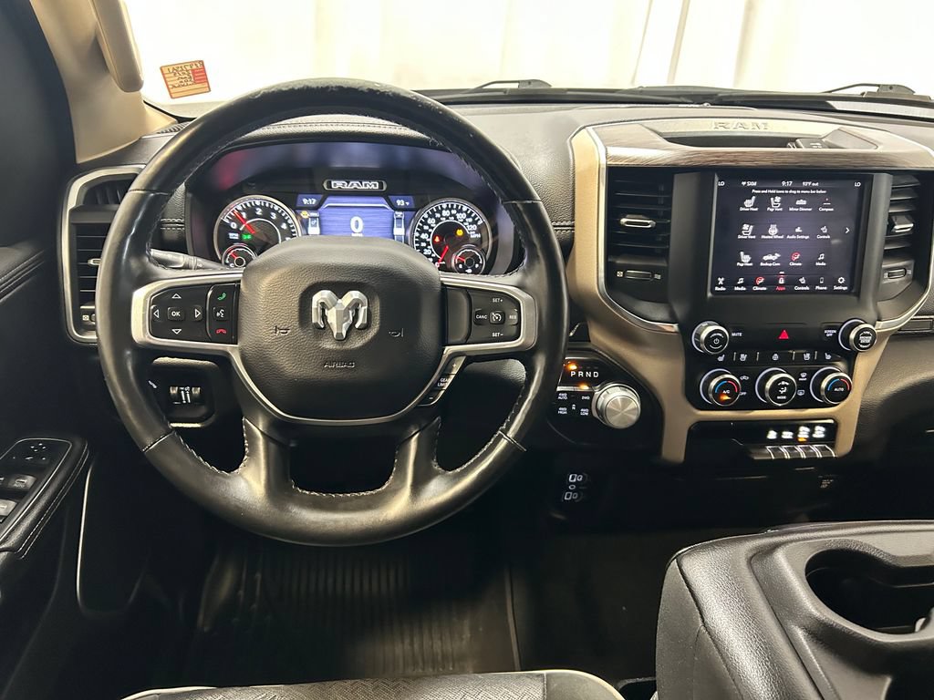 Used 2019 RAM 1500 Laramie AWD/4WD image 3