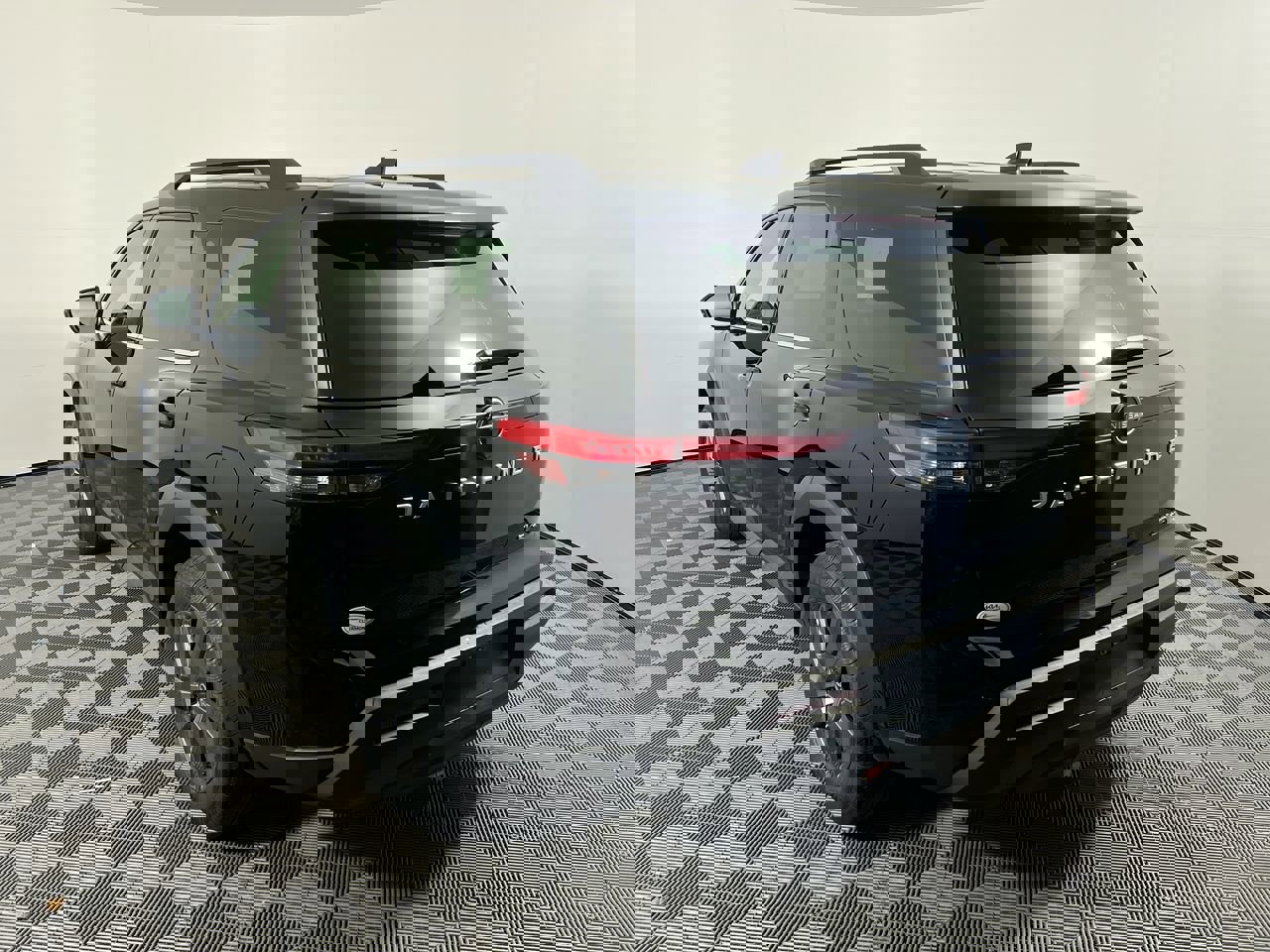 Used 2024 Nissan Pathfinder SV image 5