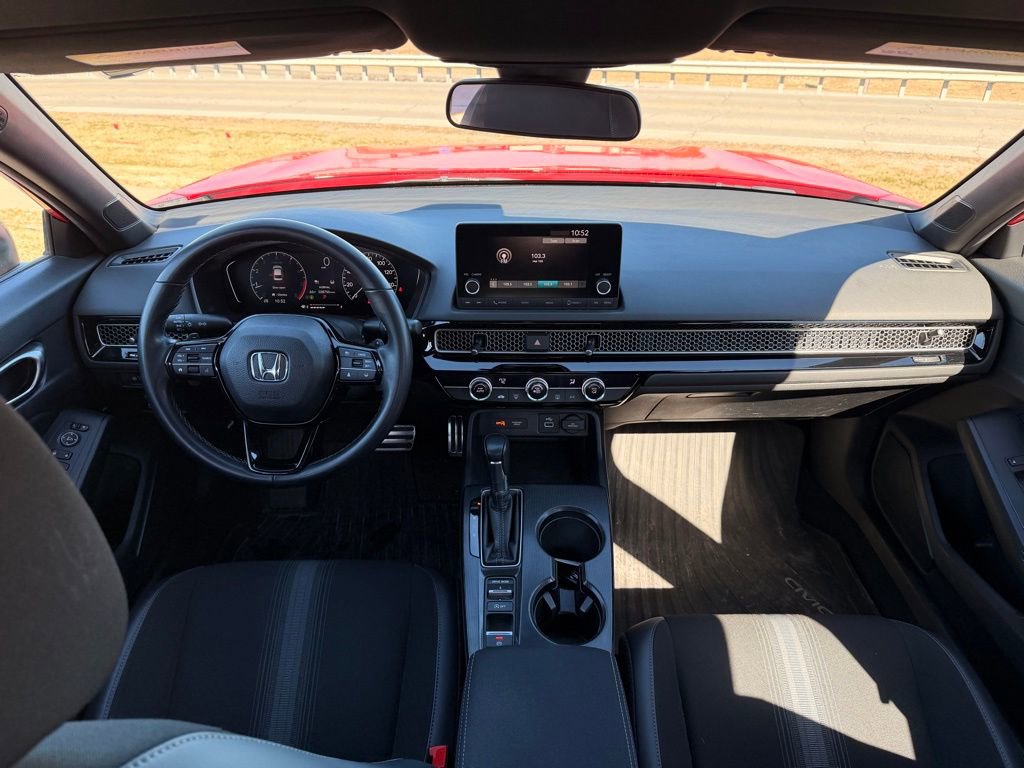 Used 2023 Honda Civic Sport image 25