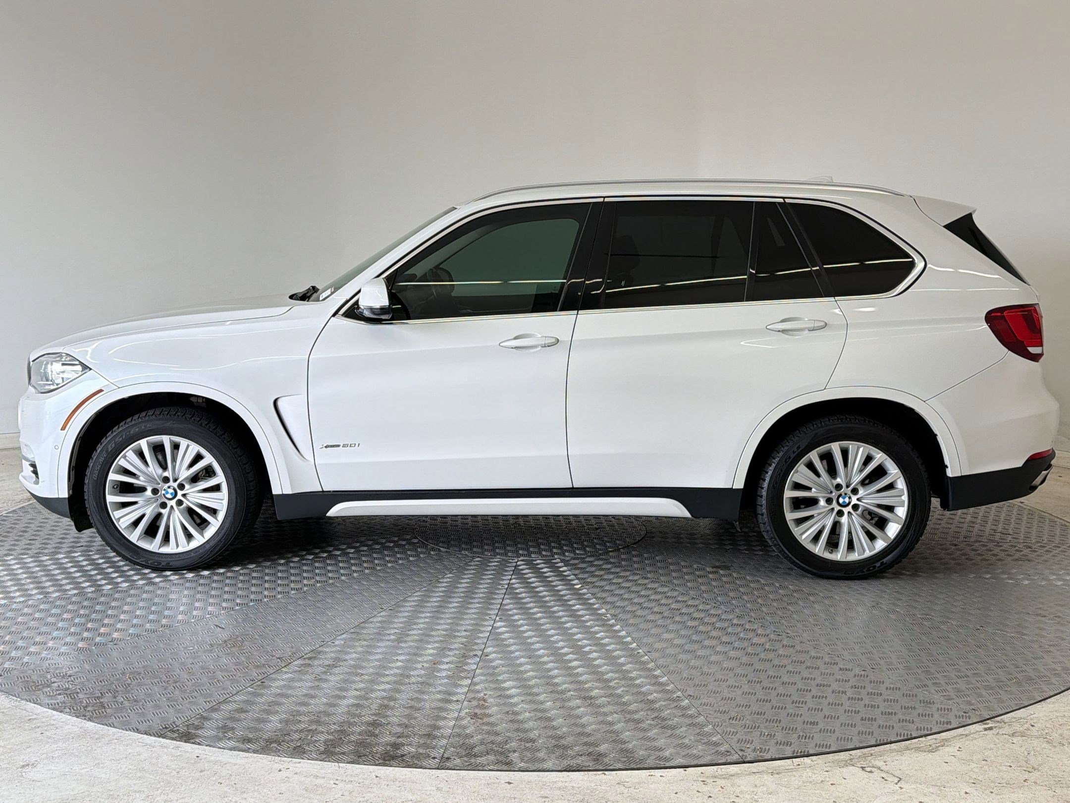 Used 2016 BMW X5 xDrive50i image 2