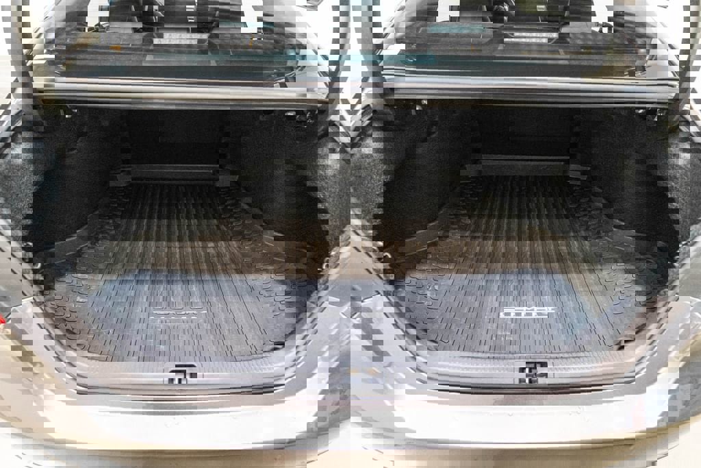 Used 2024 Toyota Camry SE w/ Cold Weather Package image 33