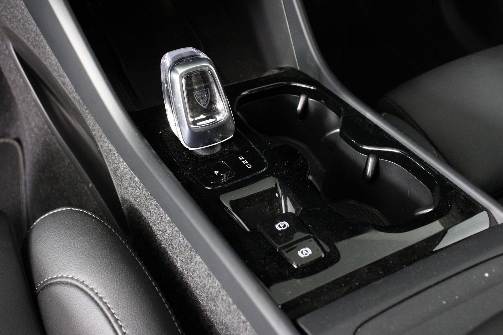 Certified 2025 Volvo XC40 B5 Plus image 15