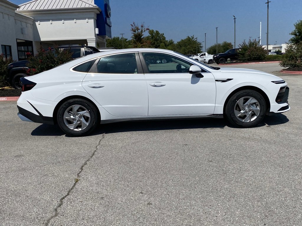 New 2025 Hyundai Sonata SE image 8