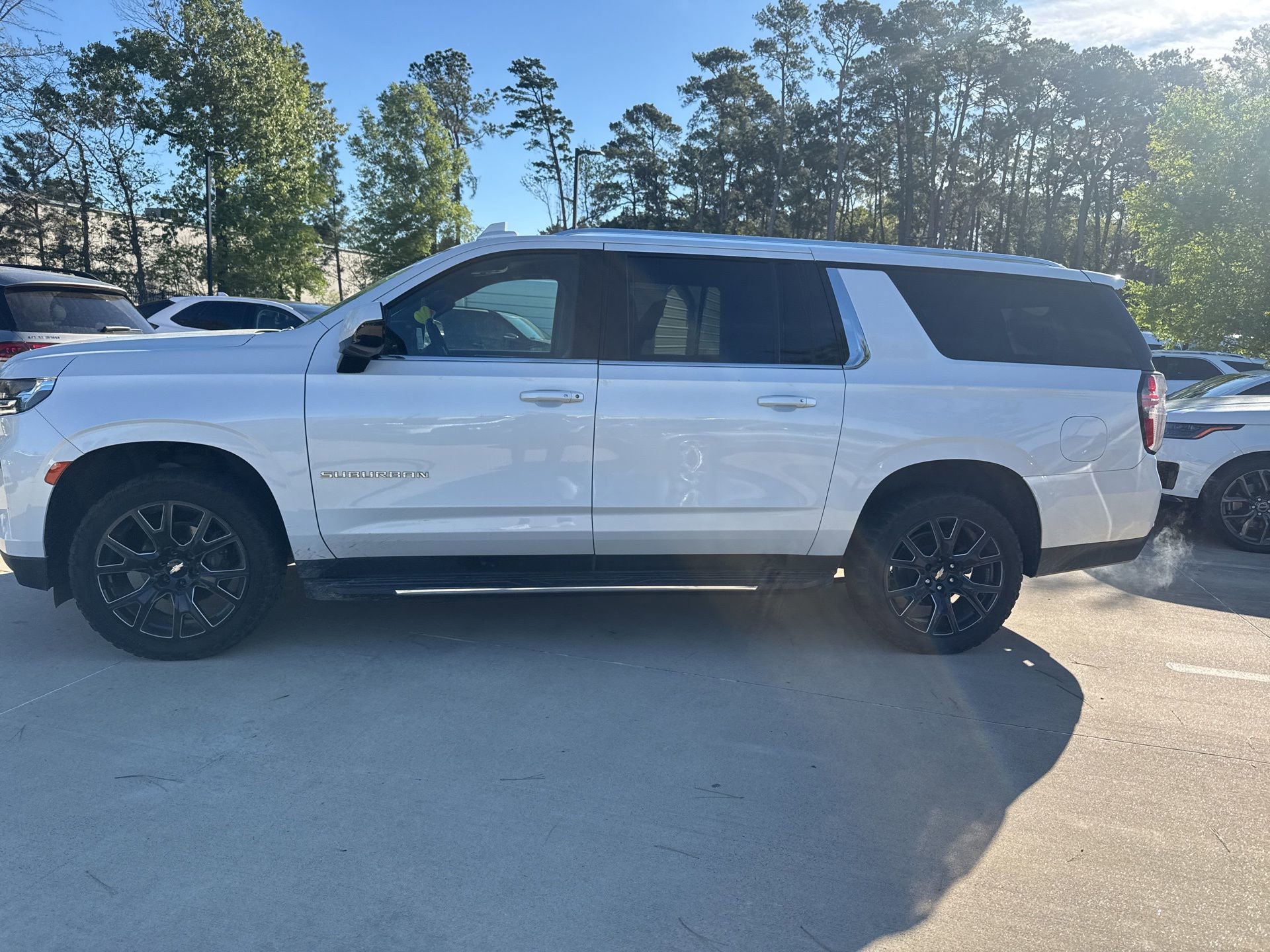 Used 2021 Chevrolet Suburban LT w/ Rear Media and Nav Package image 7