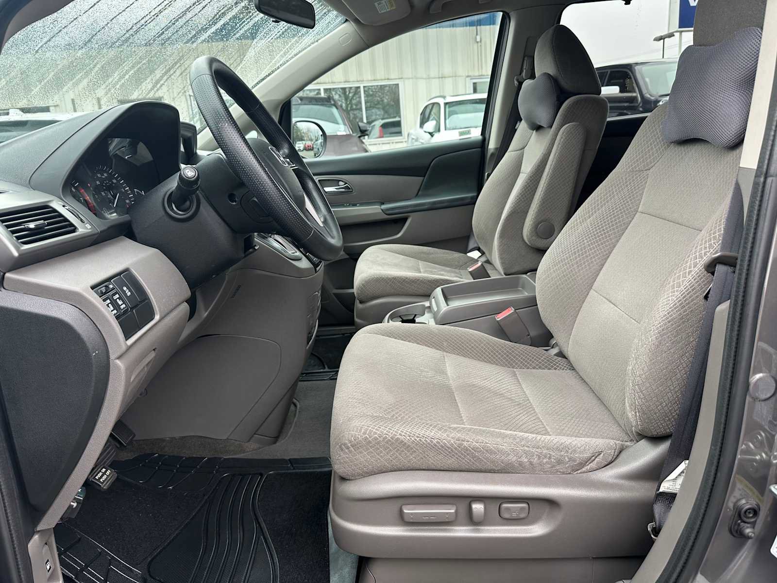 Used 2016 Honda Odyssey SE image 19