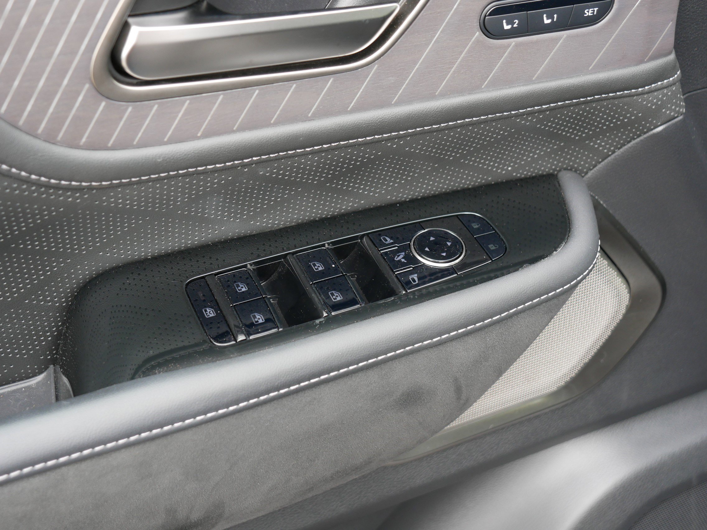 Certified 2025 INFINITI QX80 Autograph image 19