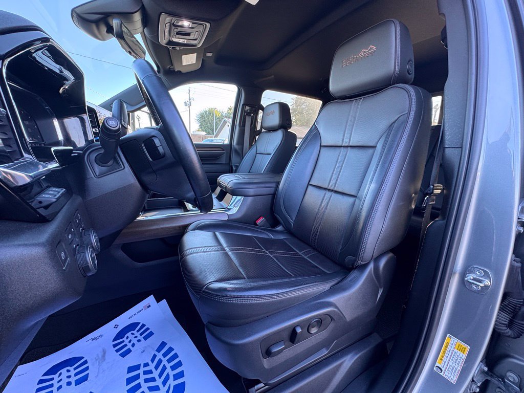 Used 2024 Chevrolet Silverado 2500 High Country w/ Technology Package AWD/4WD image 17