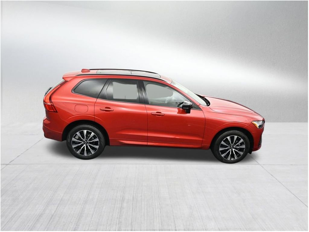Used 2024 Volvo XC60 B5 Core AWD/4WD image 19