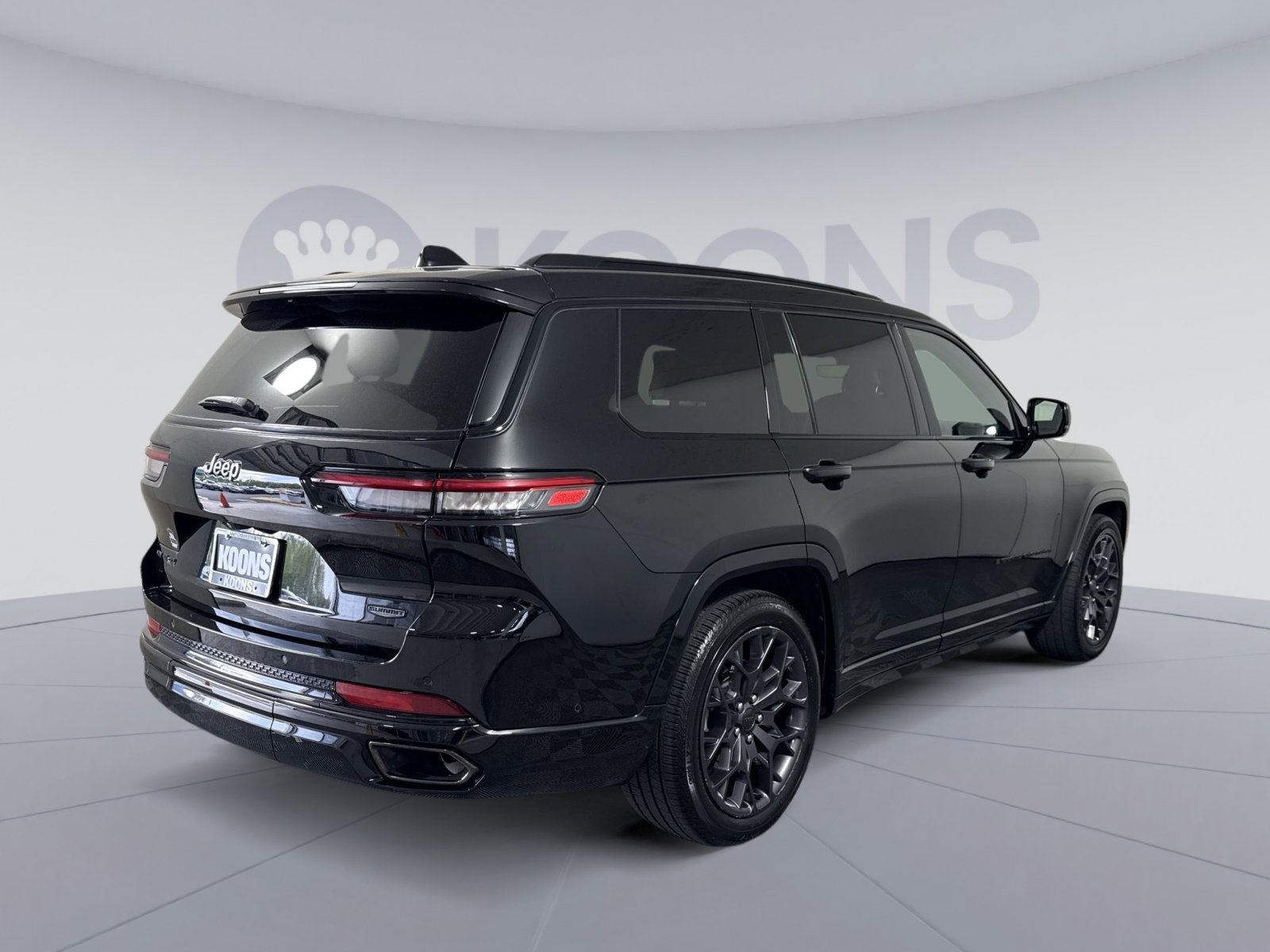 Used 2023 Jeep Grand Cherokee L Summit w/ High Altitude Package image 7