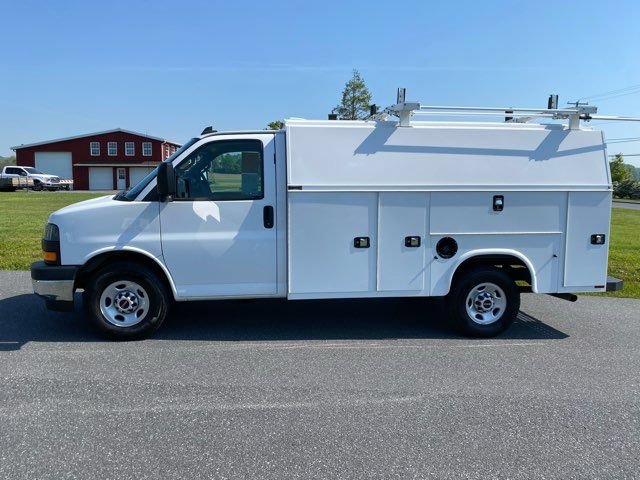 Used 2021 GMC Savana 3500 w/ Power Convenience Package RWD image 2
