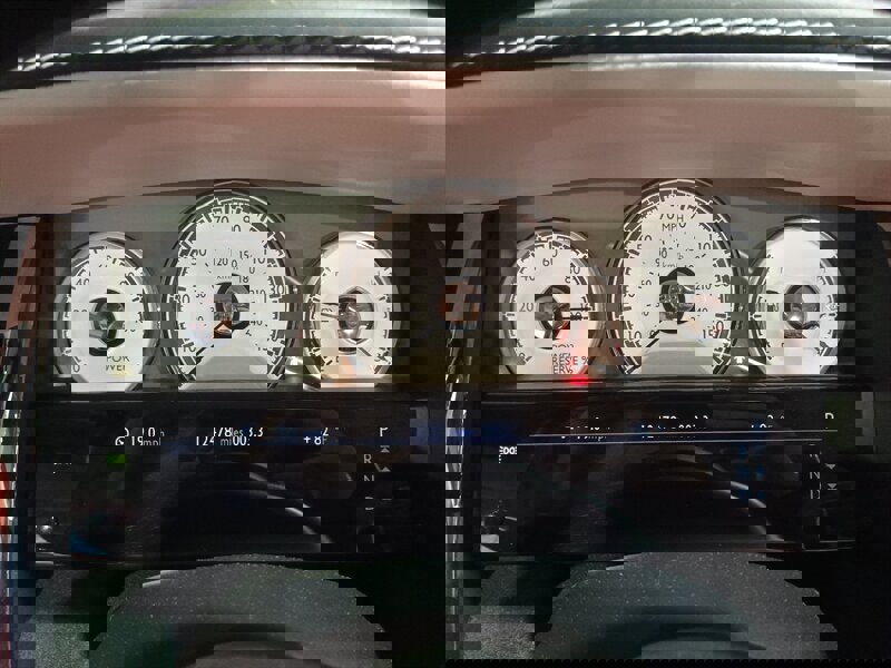 Used 2018 Rolls-Royce Dawn image 16