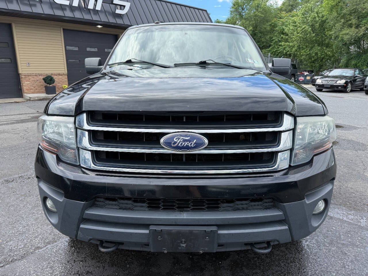 Used 2016 Ford Expedition EL XL AWD/4WD image 2