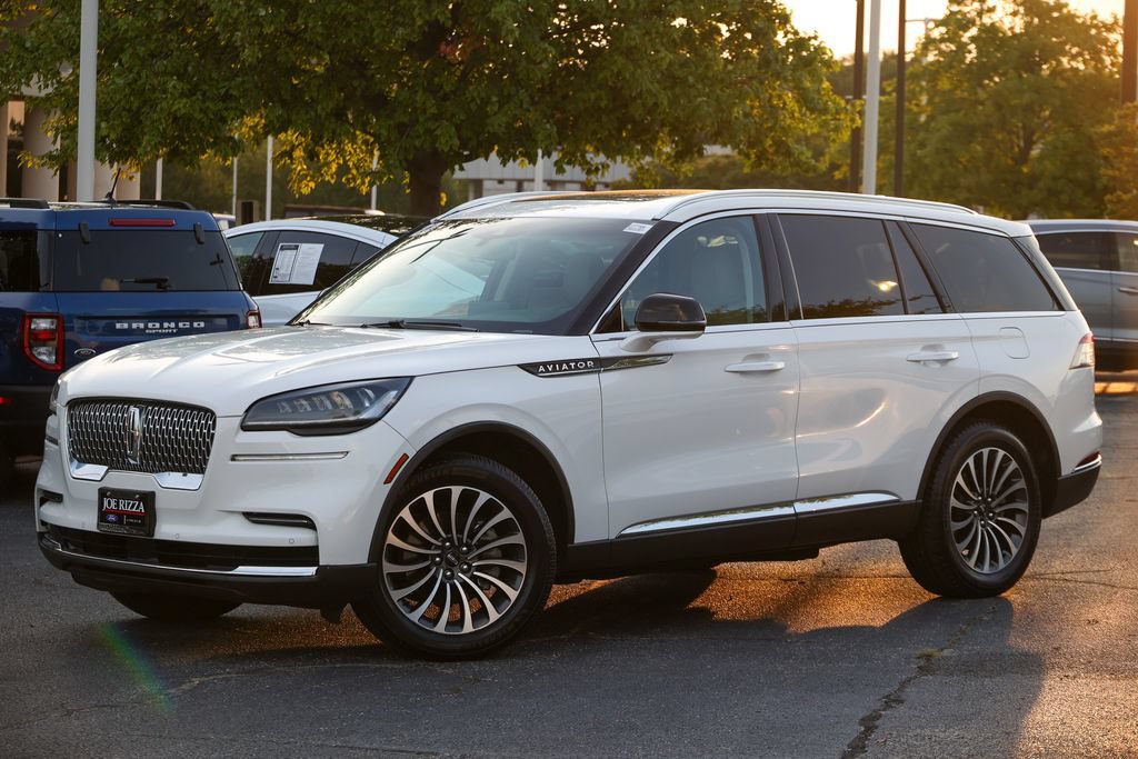 Used 2022 Lincoln Aviator AWD w/ Premium Package image 16