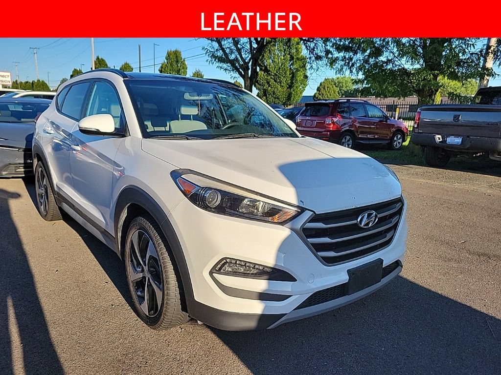 Used 2017 Hyundai Tucson Value AWD/4WD image 3