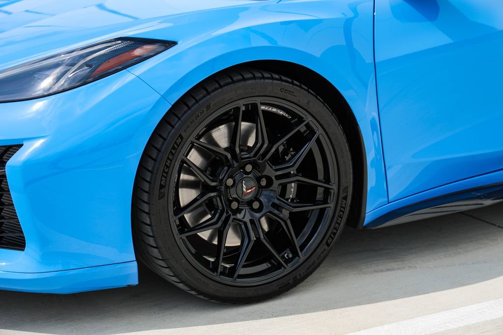 Used 2025 Chevrolet Corvette Z06 w/ Battery Protection Package RWD image 32