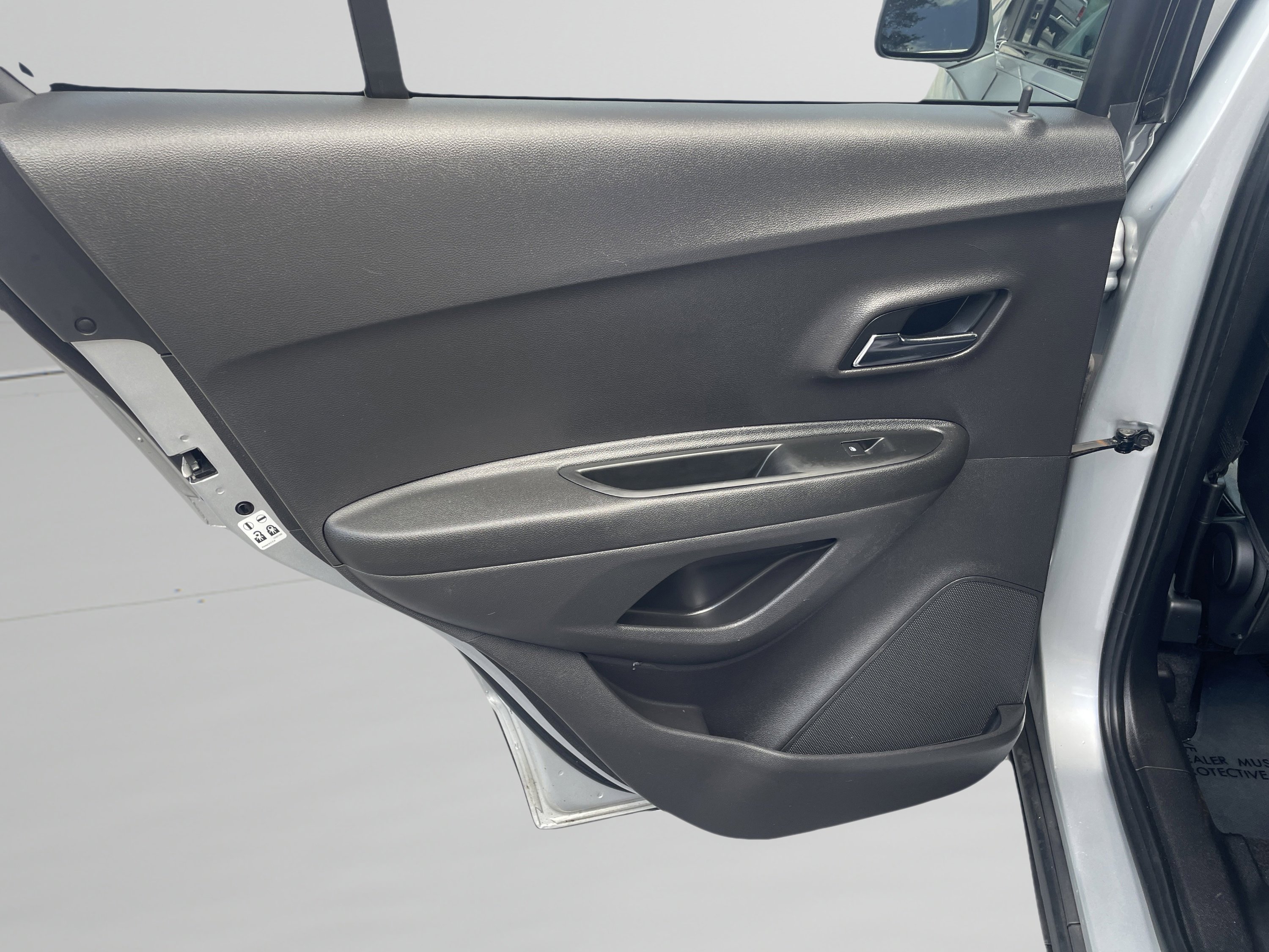 Used 2020 Chevrolet Trax LT w/ LT Convenience Package image 10