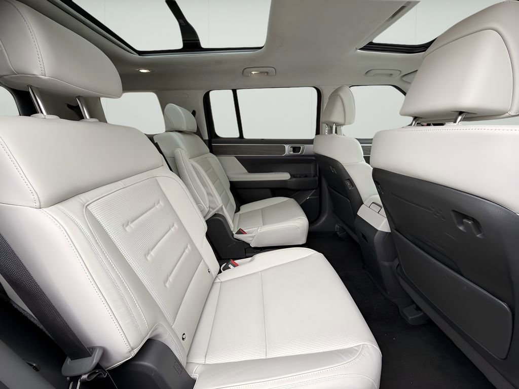 Used 2025 Hyundai Santa Fe Calligraphy image 20