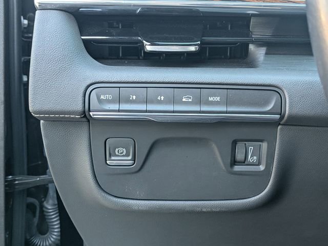 Used 2022 Cadillac Escalade ESV Luxury image 16