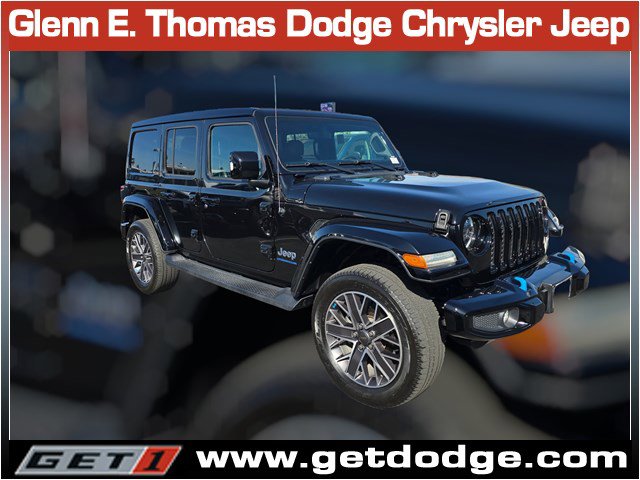 Used 2023 Jeep Wrangler Sahara image 1