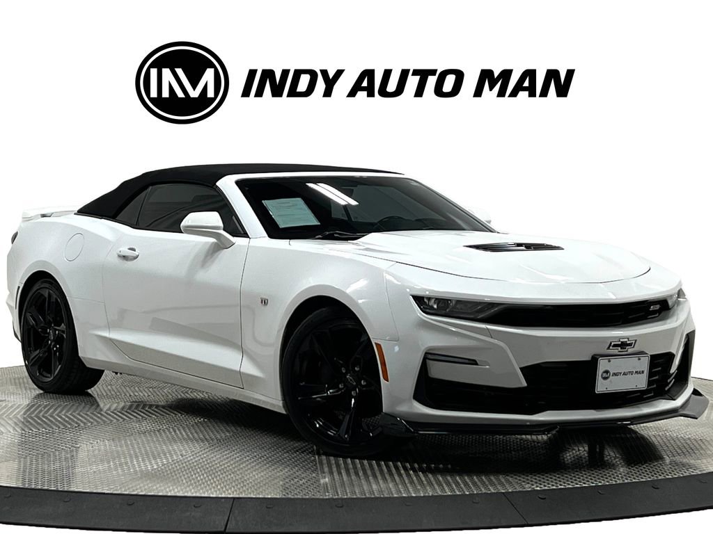 Used 2020 Chevrolet Camaro SS RWD image 2