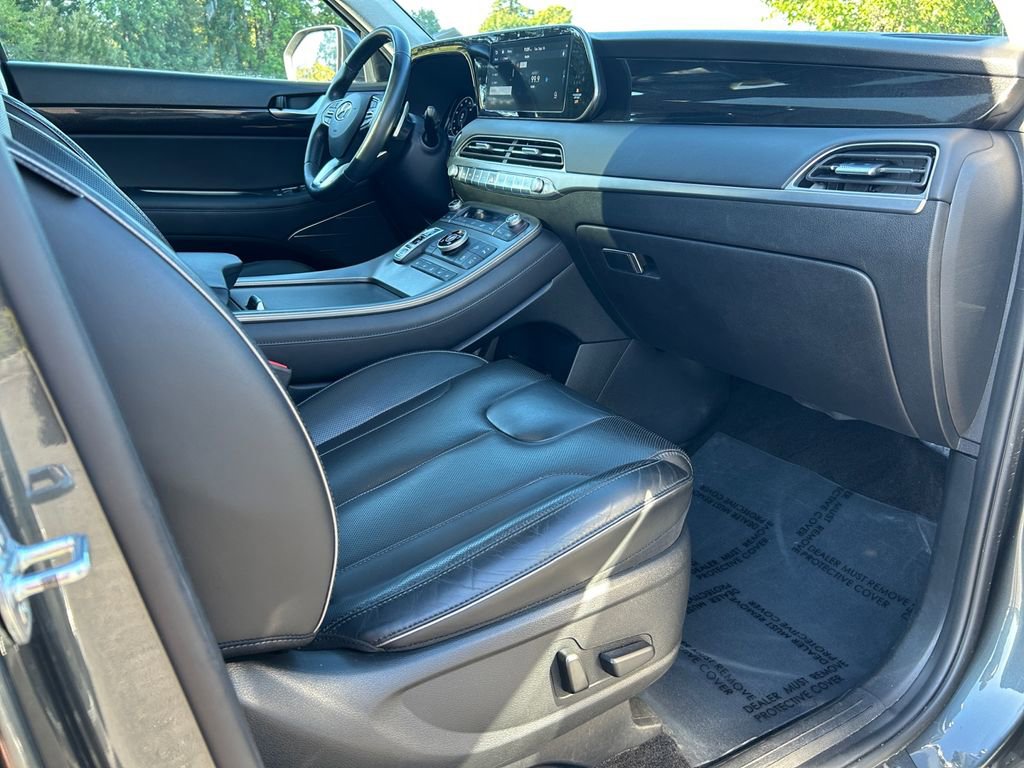 Used 2021 Hyundai Palisade Limited w/ Winter Package image 27