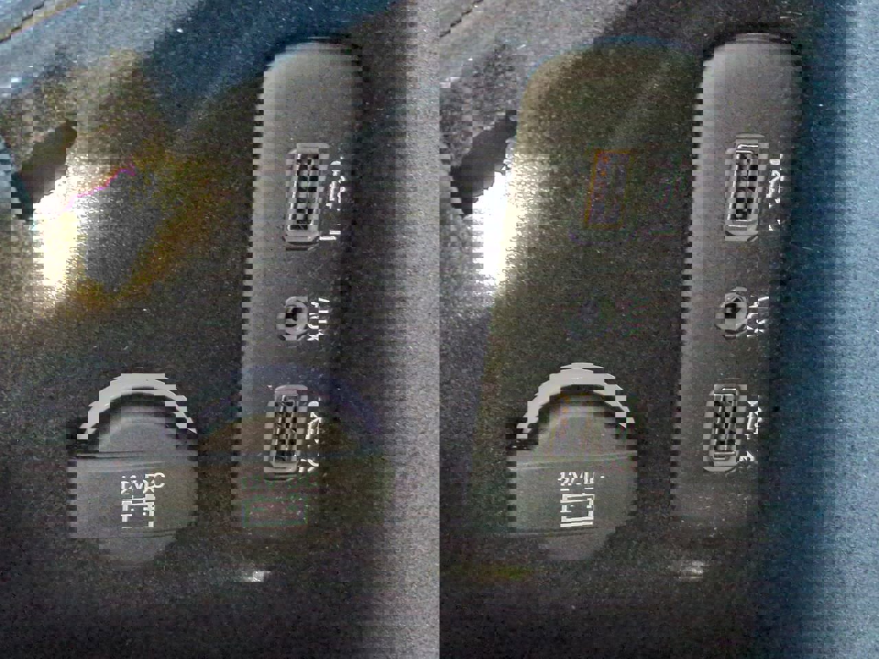 Used 2023 Dodge Challenger SXT w/ Blacktop Package image 20