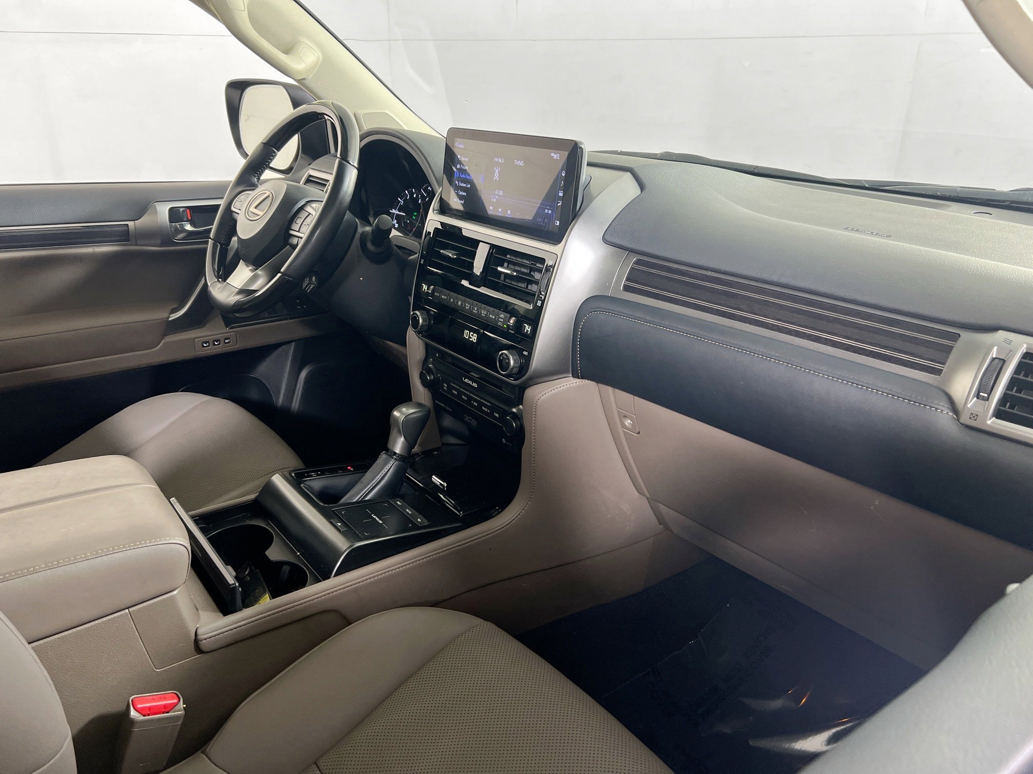 Used 2023 Lexus GX 460 Premium w/ Premium Plus Package image 29