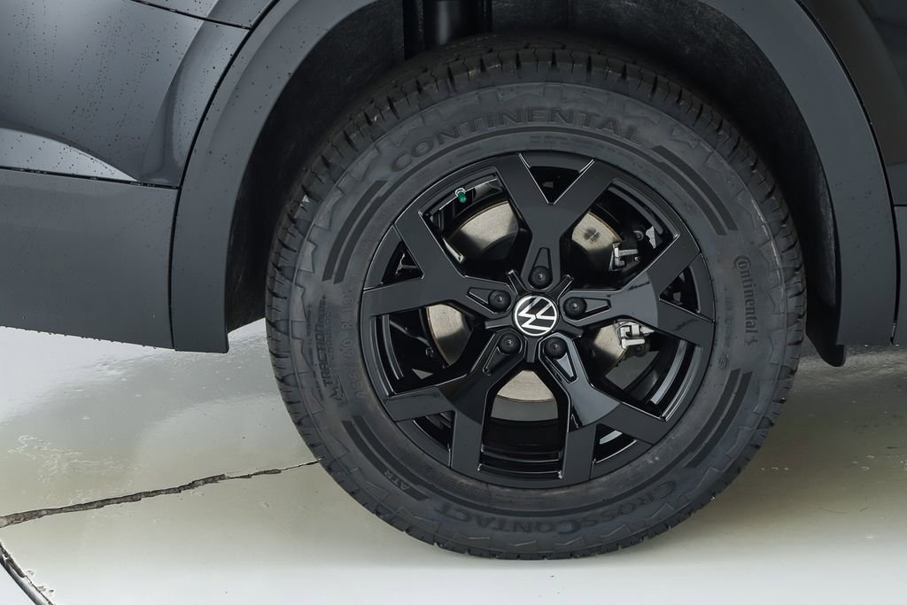 New 2026 Volkswagen Atlas Peak Edition image 13