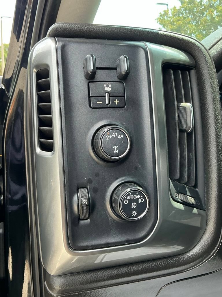 Used 2019 Chevrolet Silverado 2500 LTZ w/ Duramax Plus Package AWD/4WD image 33