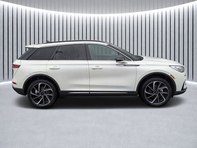 New 2026 Lincoln Corsair Reserve image 2