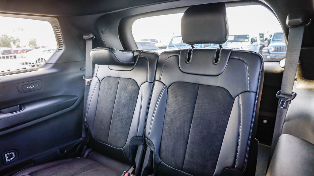 New 2025 Jeep Grand Cherokee L Altitude image 21