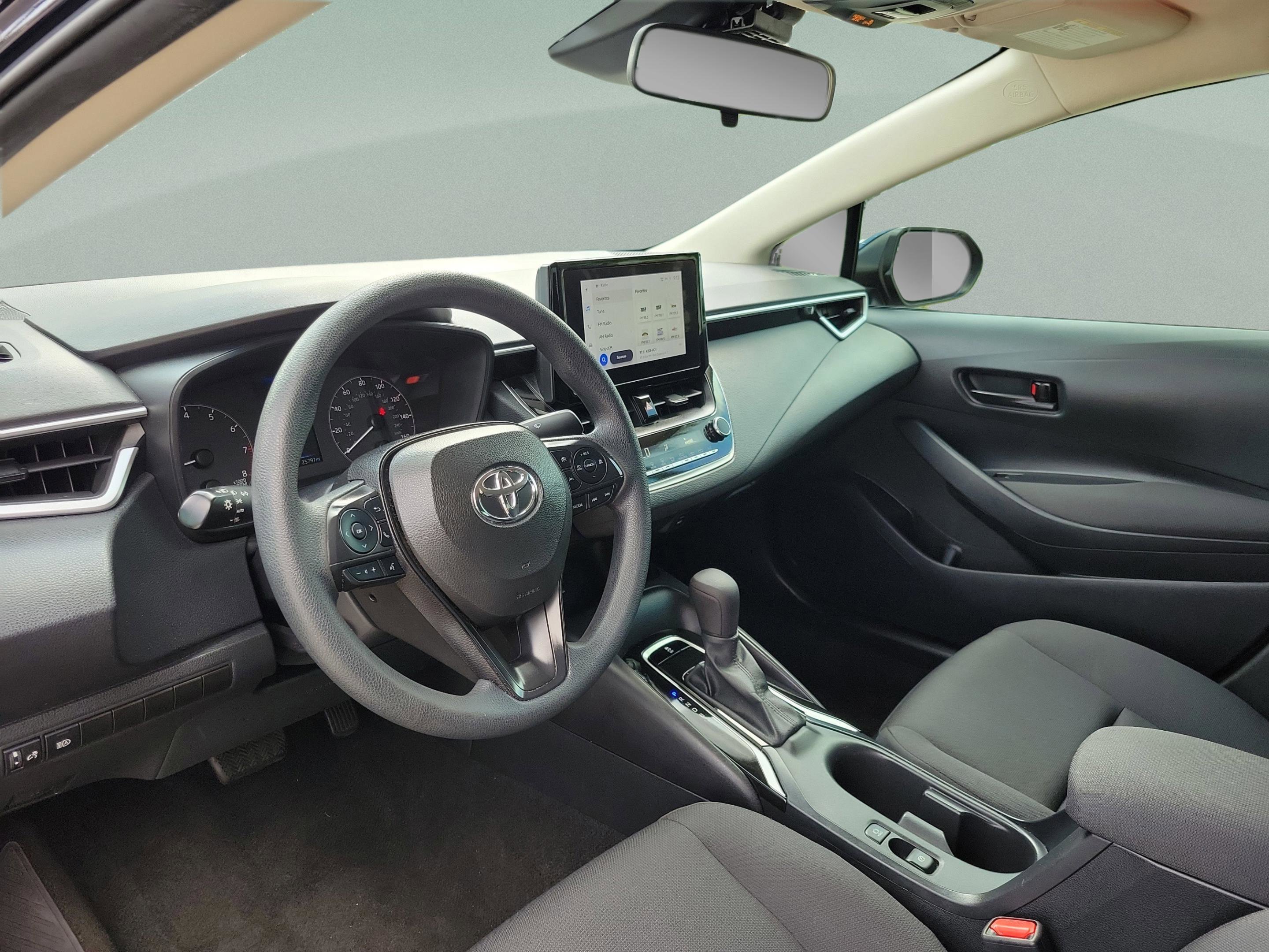 Used 2023 Toyota Corolla LE FWD image 28