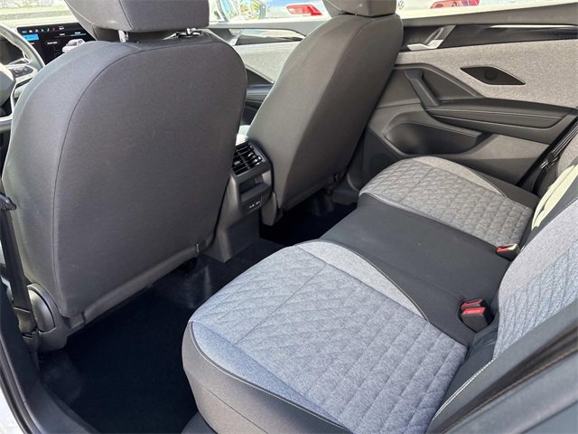 Used 2025 Volkswagen Tiguan S image 10