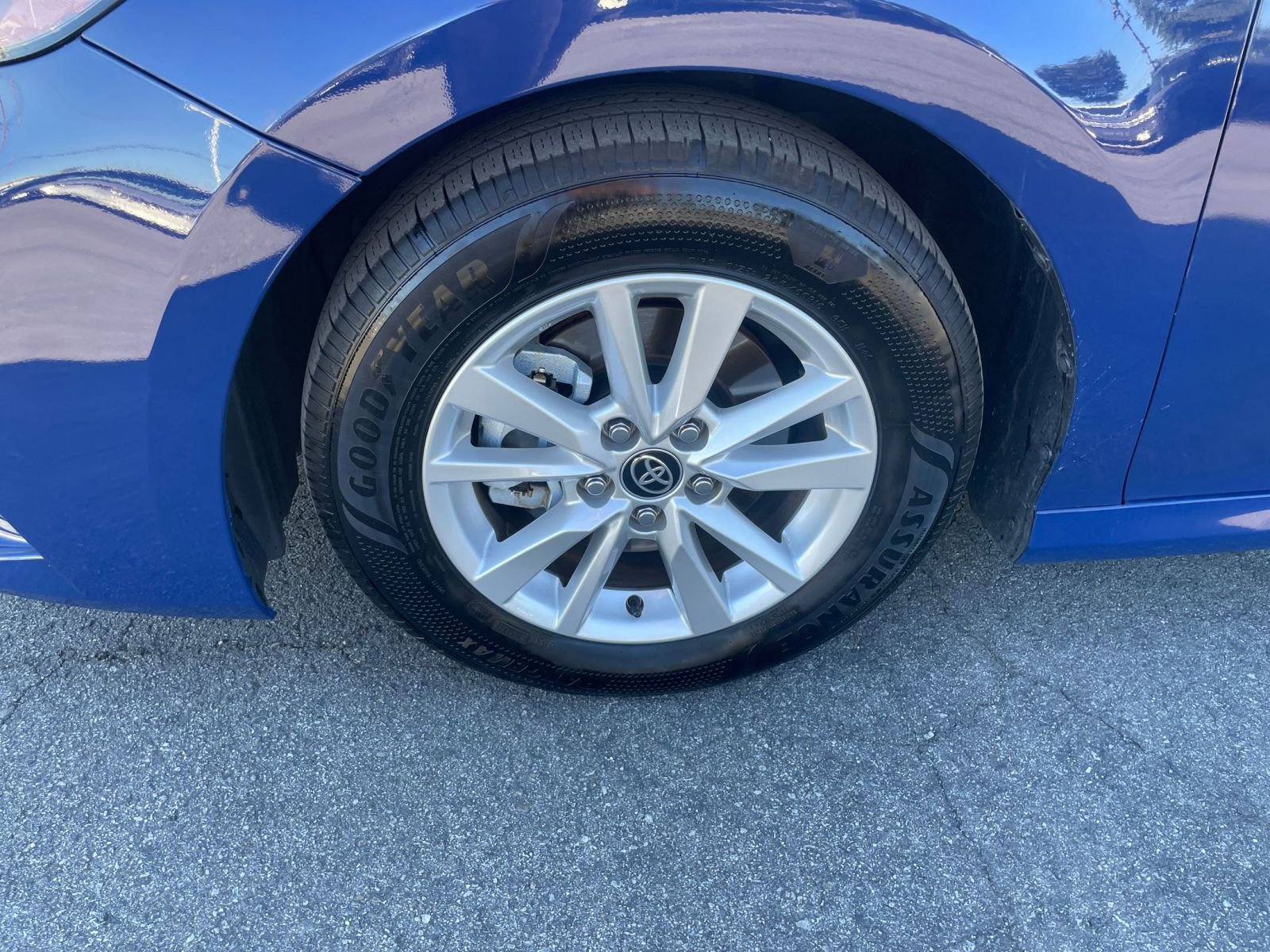 Used 2025 Toyota Camry LE image 30